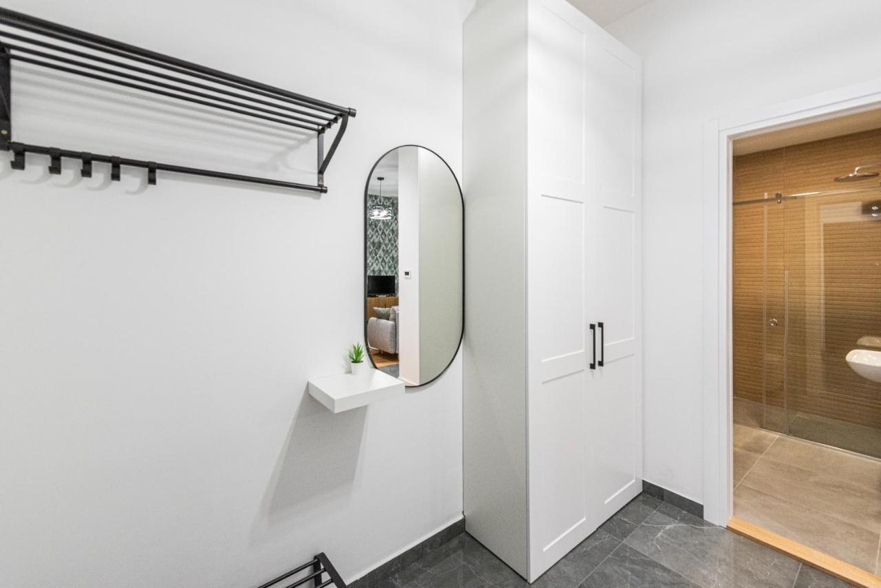 Vertigo One Bedroom Apartment-Free Private Parking Novi Sad Exterior photo