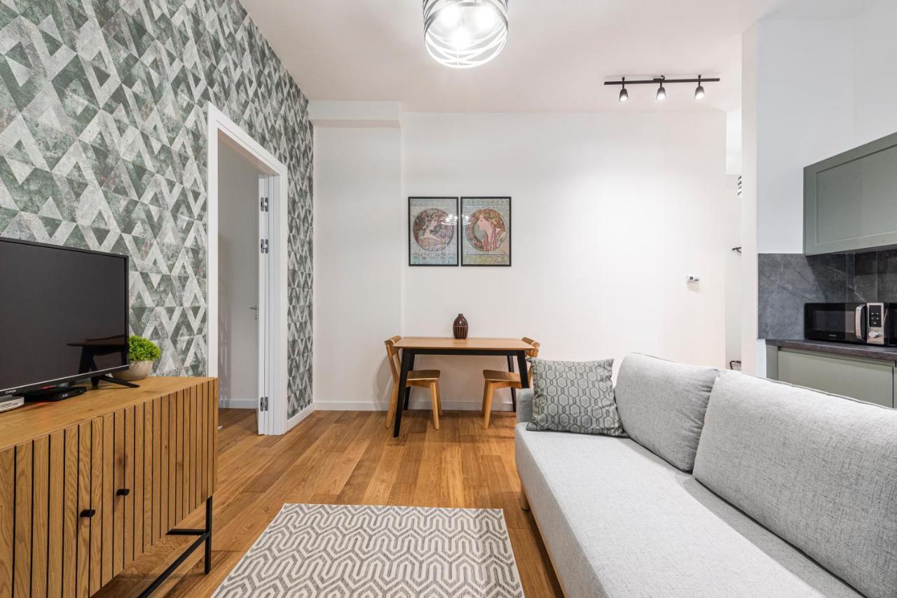 Vertigo One Bedroom Apartment-Free Private Parking Novi Sad Exterior photo