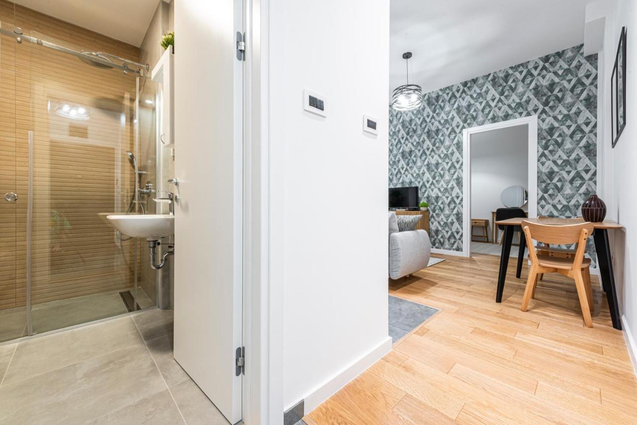 Vertigo One Bedroom Apartment-Free Private Parking Novi Sad Exterior photo